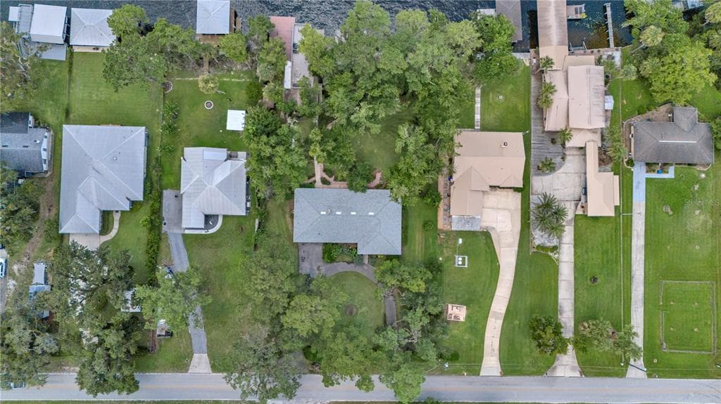 1940 ALICE DRIVE photo 10