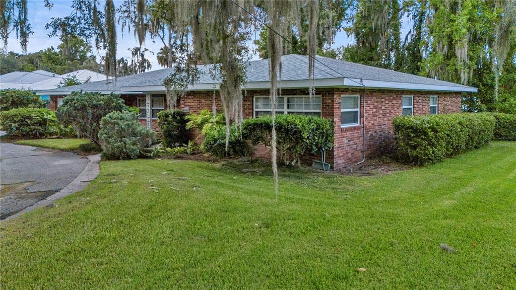 1940 ALICE DRIVE photo 8