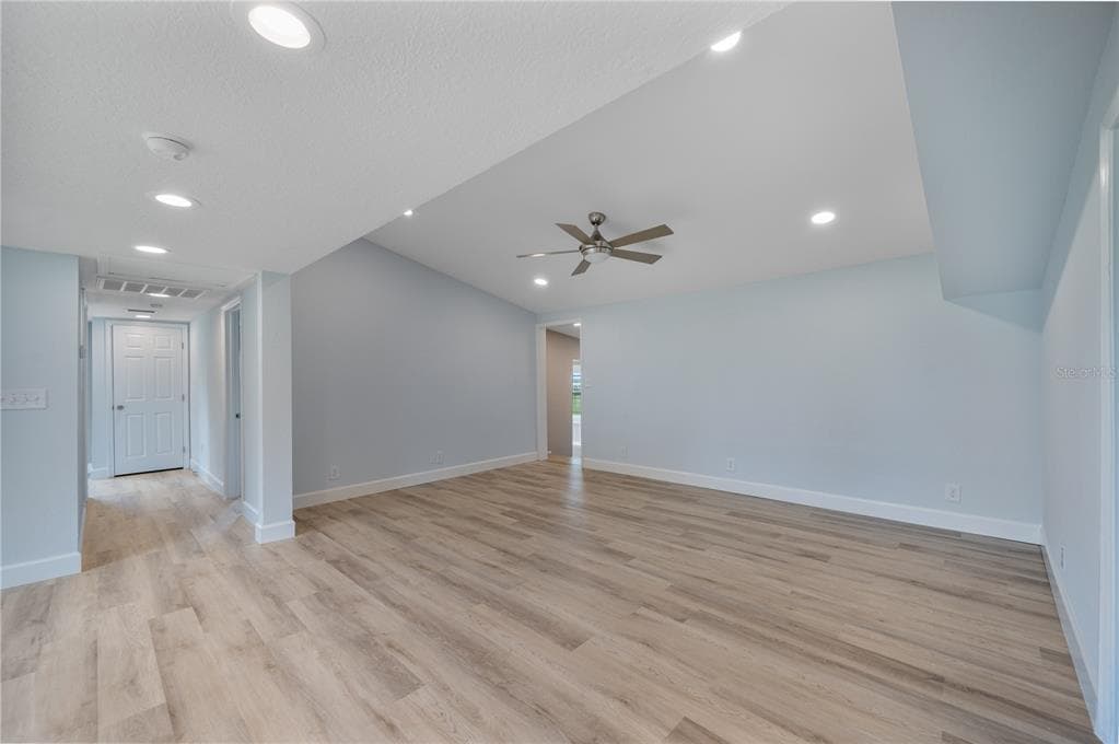 5418 COOPER LANE photo 8