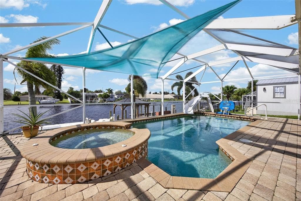270 E TARPON BOULEVARD NW photo 4