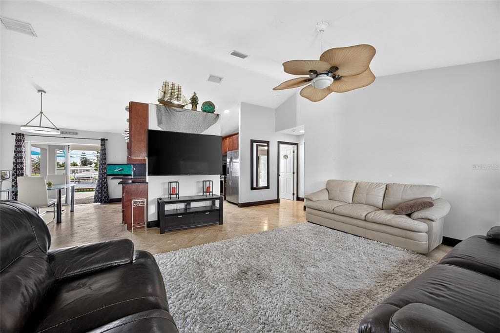 270 E TARPON BOULEVARD NW photo 8