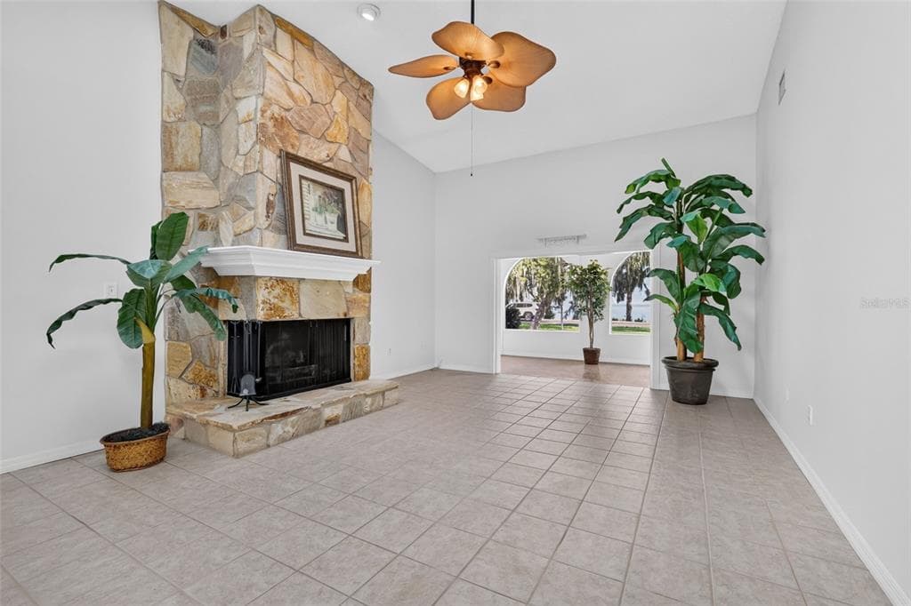 1111 LAKESHORE DRIVE C3 photo 16