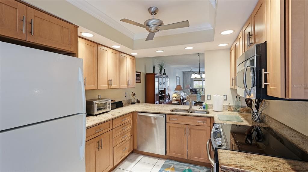 1109 EDGEWATER CIRCLE 1109 photo 6