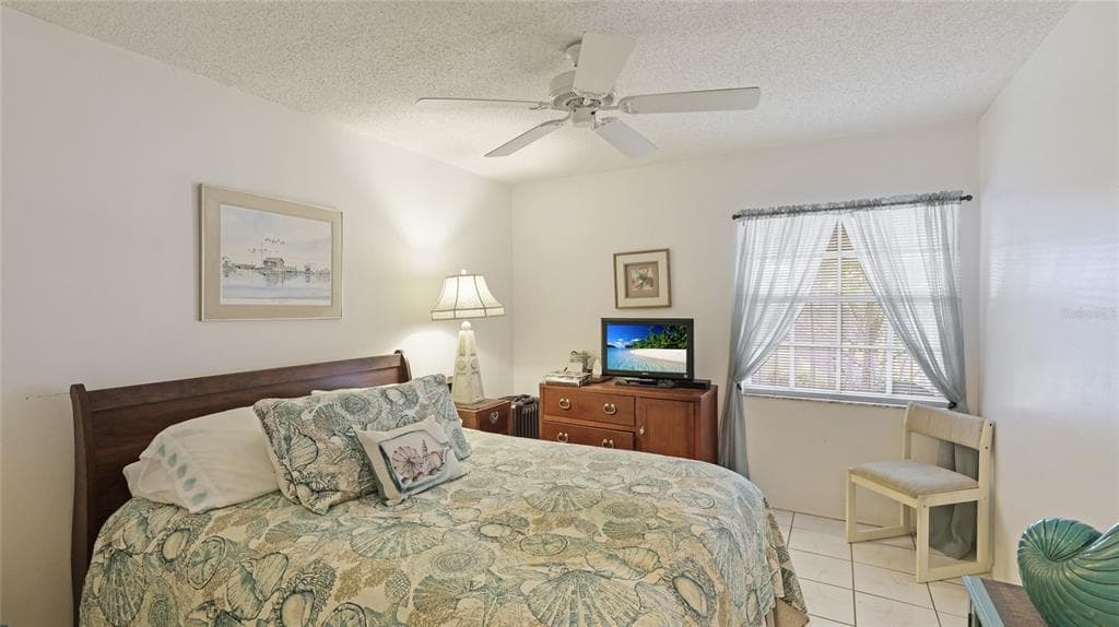 1109 EDGEWATER CIRCLE 1109 photo 13
