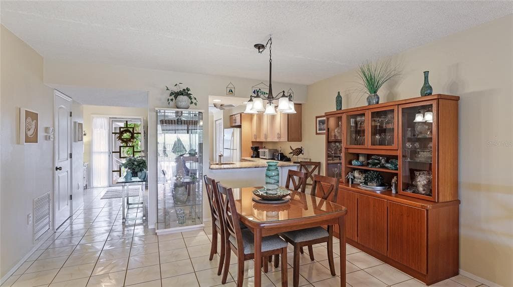 1109 EDGEWATER CIRCLE 1109 photo 17