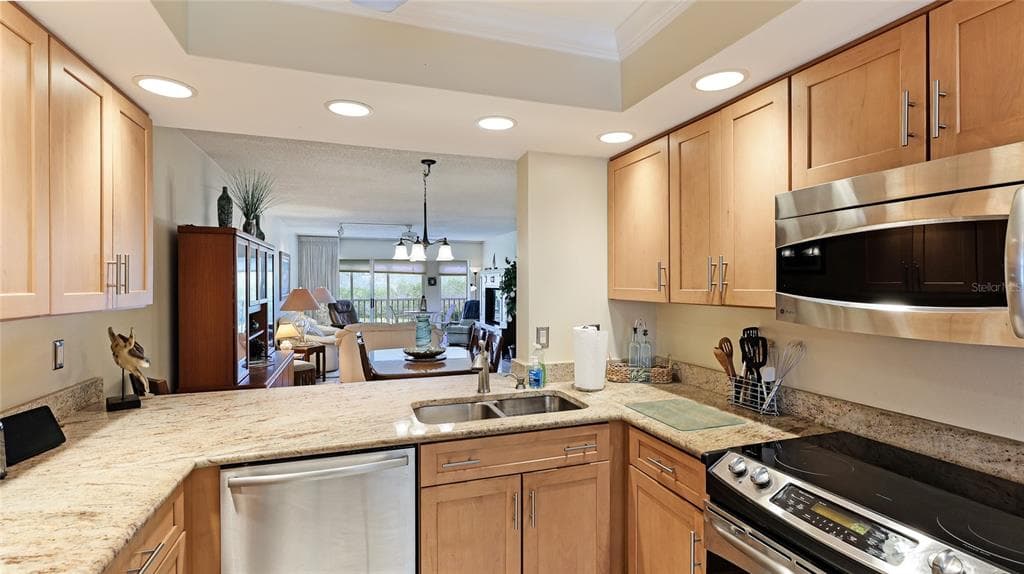 1109 EDGEWATER CIRCLE 1109 photo 7