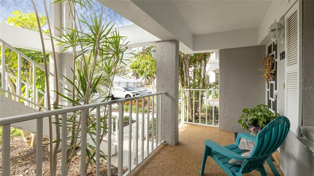1109 EDGEWATER CIRCLE 1109 photo 3