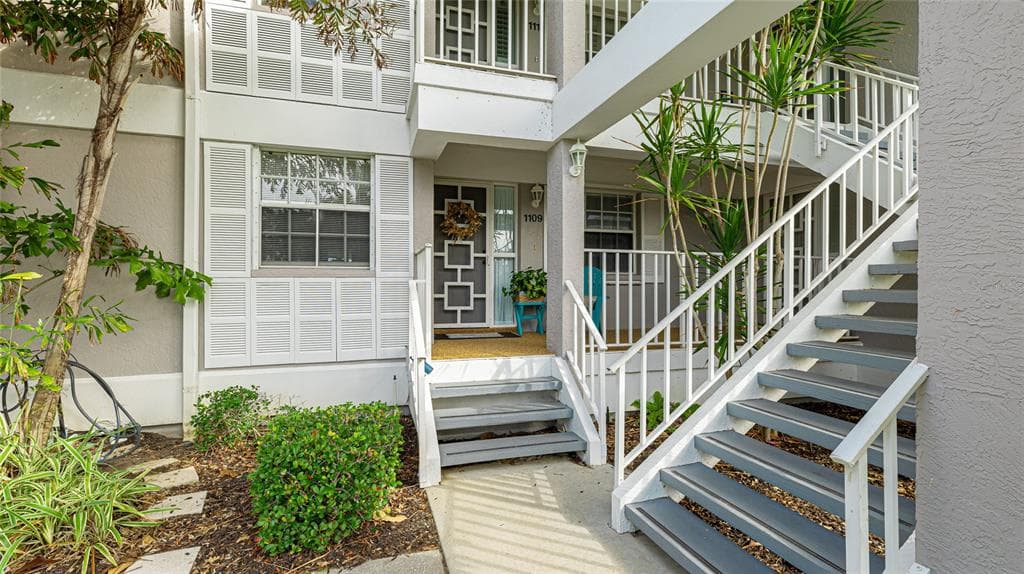 1109 EDGEWATER CIRCLE 1109 photo 1