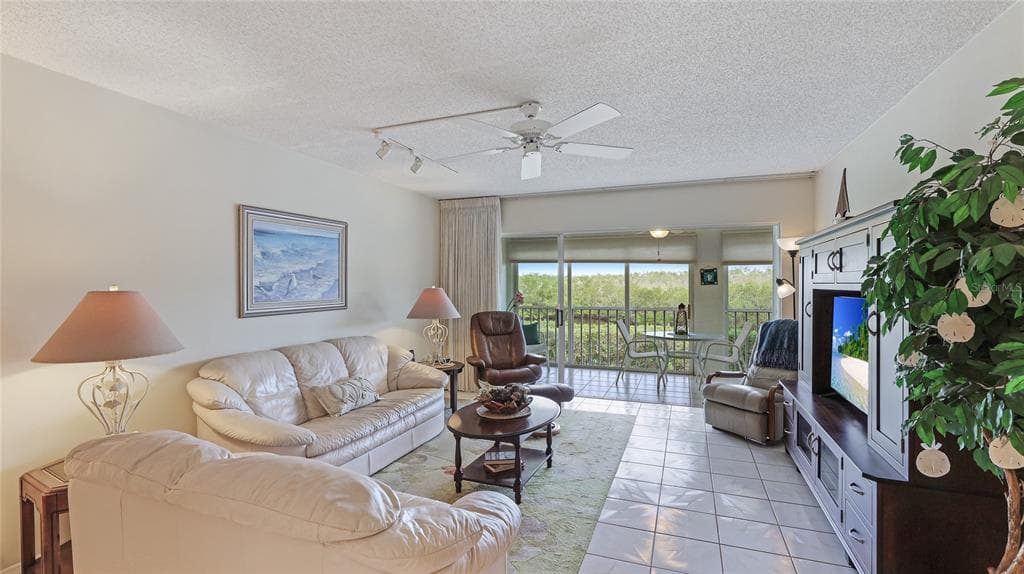 1109 EDGEWATER CIRCLE 1109 photo 10