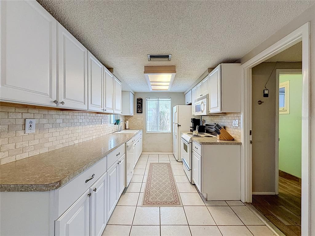 2228 SOCIETY DRIVE photo 12