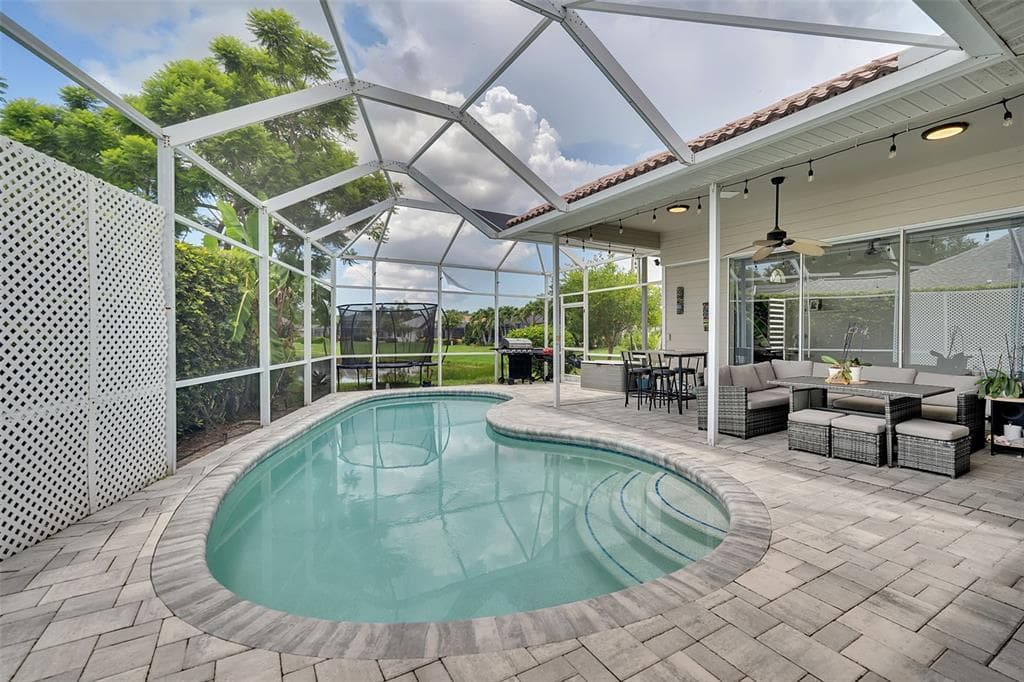 6817 CORRAL CIRCLE photo 4