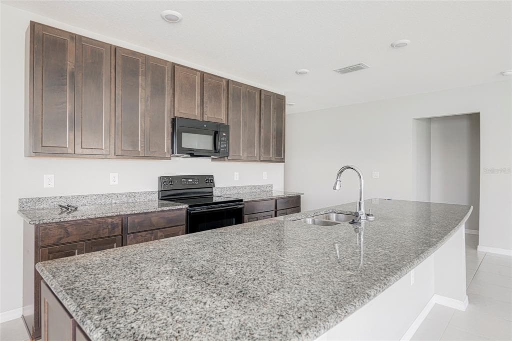 3215 BROOKLYN AVENUE photo 7