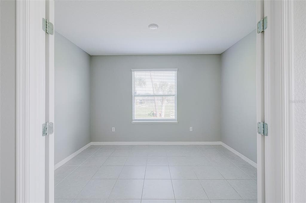 3215 BROOKLYN AVENUE photo 11