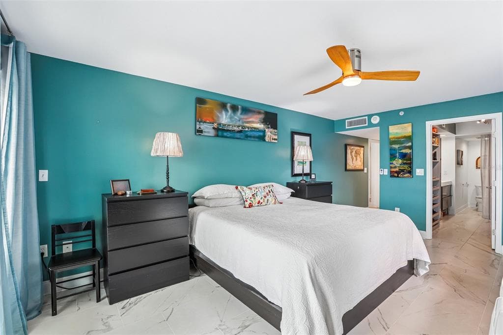 2 ADALIA AVENUE 301 photo 13