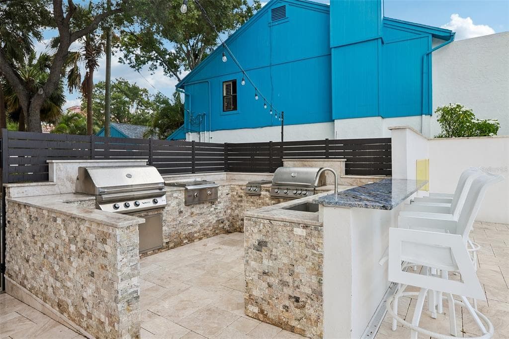 2 ADALIA AVENUE 301 photo 24