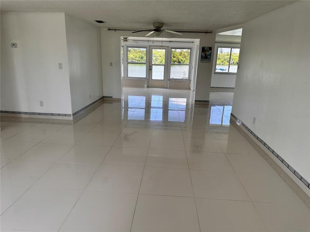 3340 WILSON DRIVE photo 4