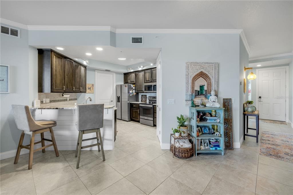5 RIVERWALK DRIVE 506 photo 14