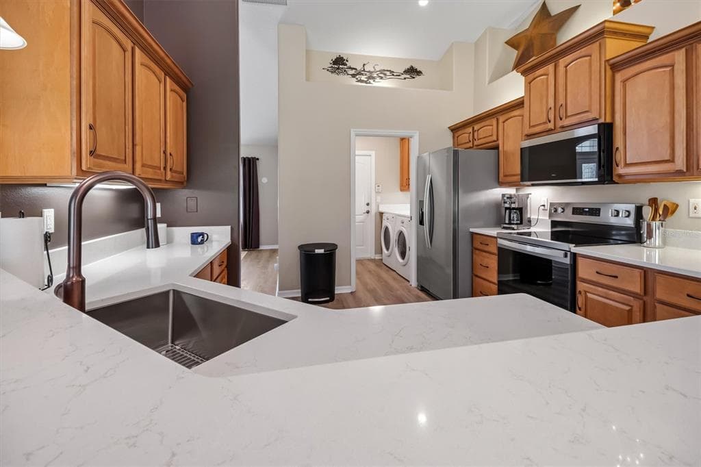 48 BARRING PLACE photo 15