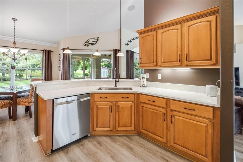 48 BARRING PLACE photo 11