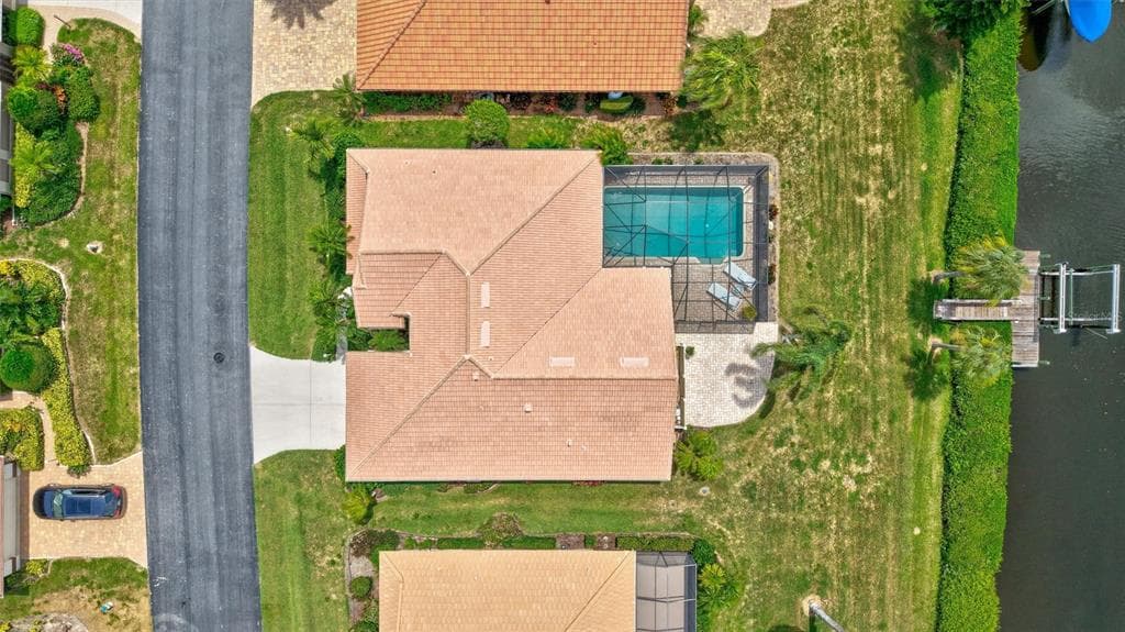 103 INLETS BOULEVARD 103 photo 2