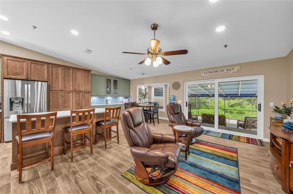 2350 HARBOUR OAKS DRIVE photo 11