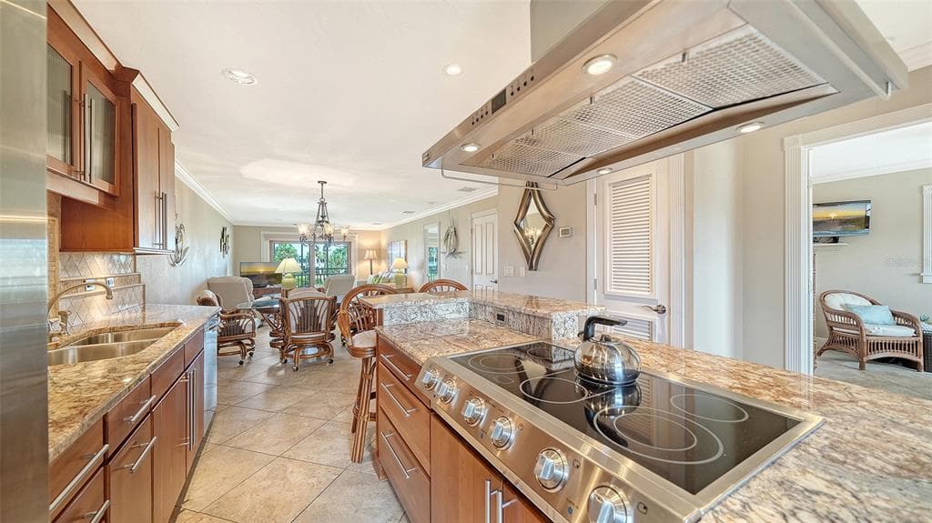 7115 GULF OF MEXICO DRIVE 23 photo 12