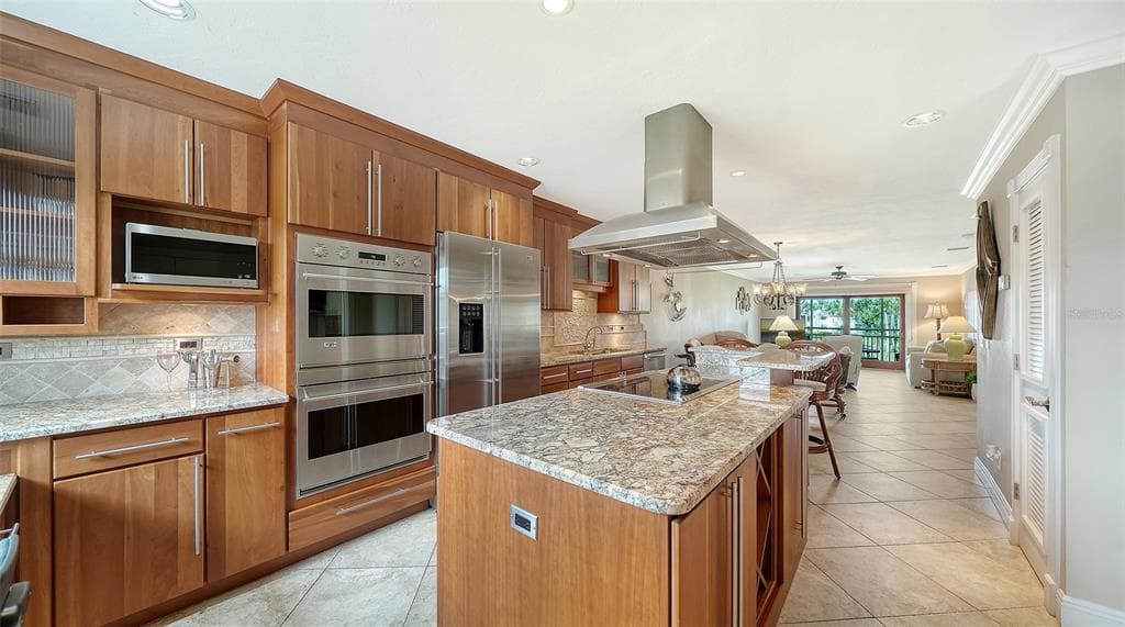 7115 GULF OF MEXICO DRIVE 23 photo 7