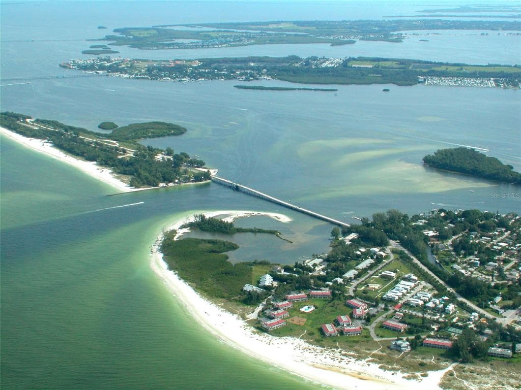 7115 GULF OF MEXICO DRIVE 23 photo 3