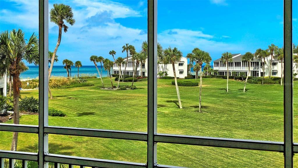 7115 GULF OF MEXICO DRIVE 23 photo 4