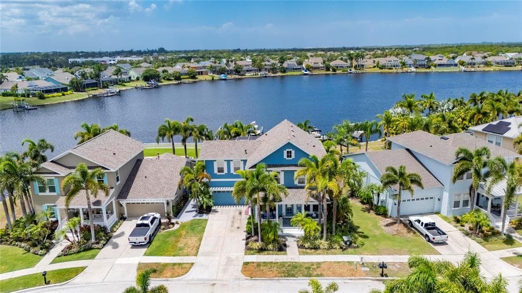 5216 POINT HARBOR LANE photo 8