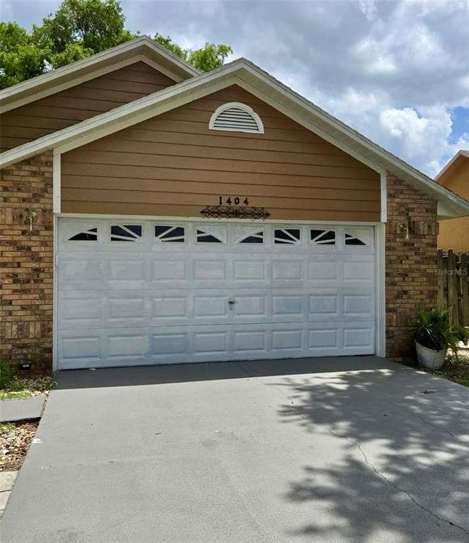 1404 ROYAL GROVE LANE photo 2
