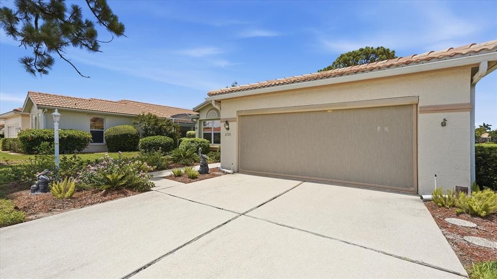 6724 GREENVIEW LANE photo 10