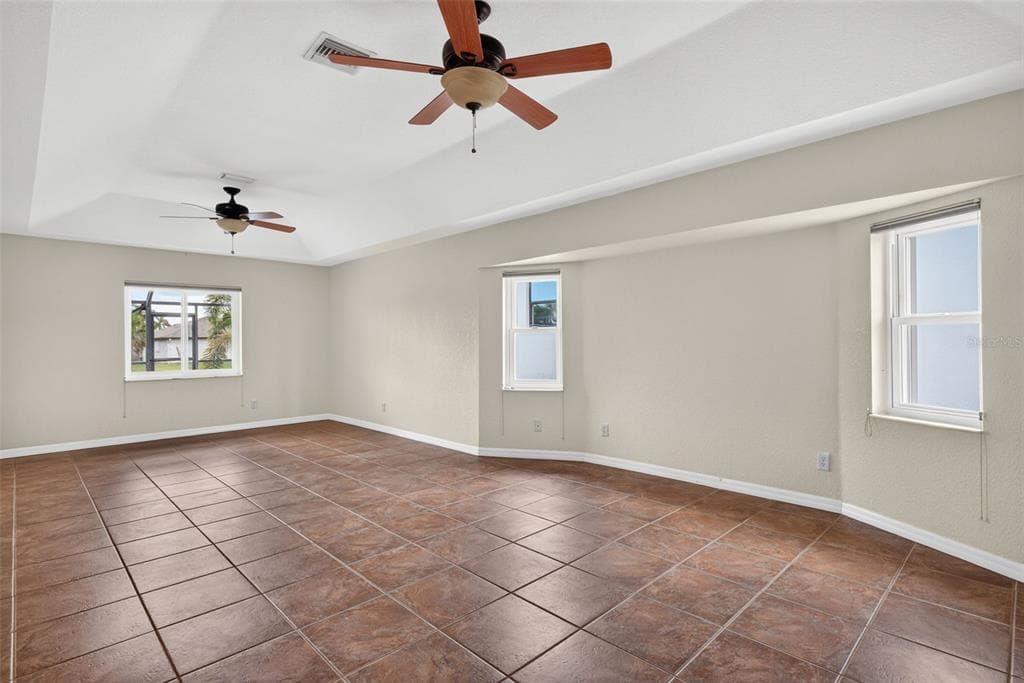 5149 LATHAM TERRACE photo 20