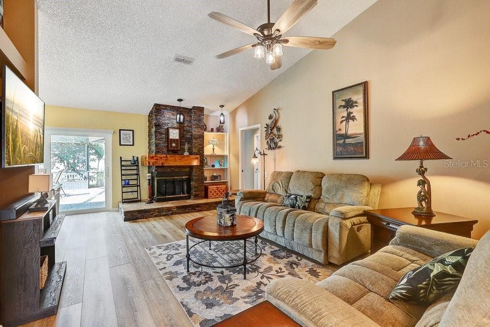2828 WOODROSE COURT photo 19
