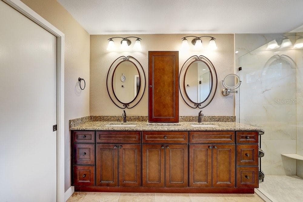2828 WOODROSE COURT photo 25