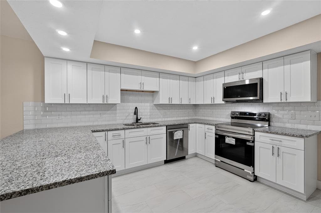 4400 LAKE TRUDY DRIVE photo 8