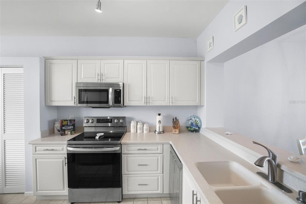 7984 SAILBOAT KEY BOULEVARD S 306 photo 14