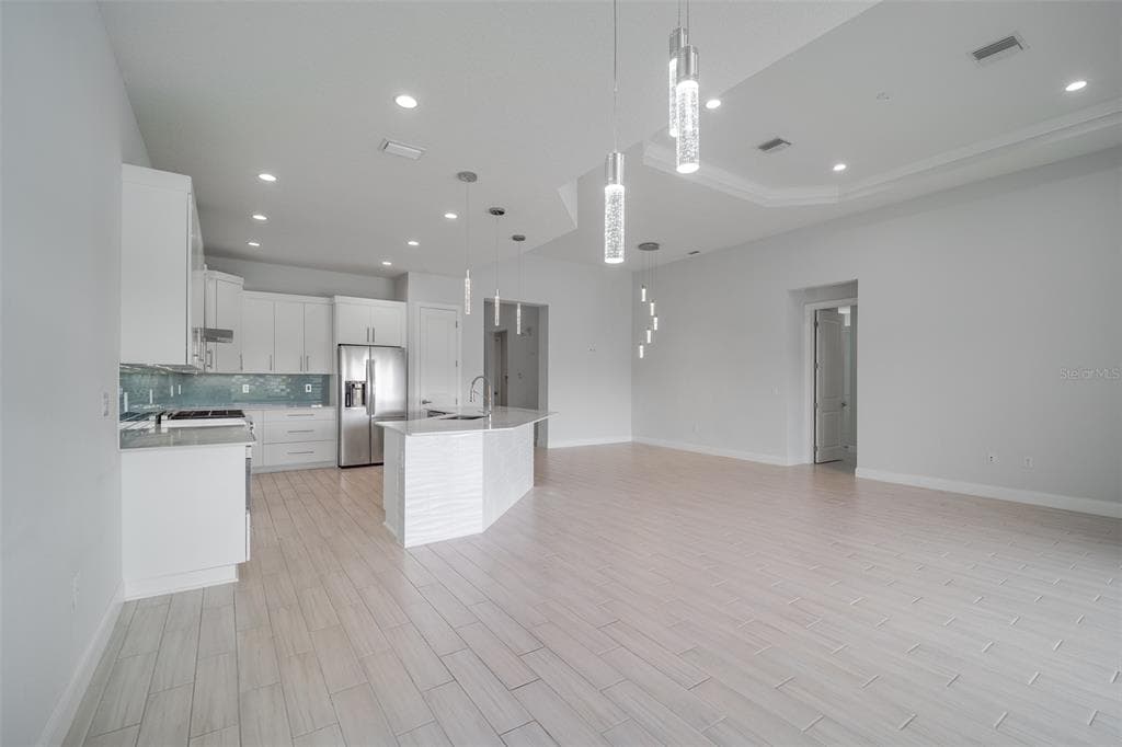 10481 ROYAL CYPRESS WAY photo 12