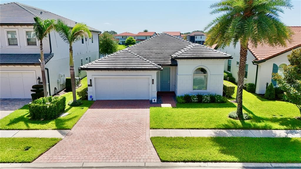 10481 ROYAL CYPRESS WAY photo 1