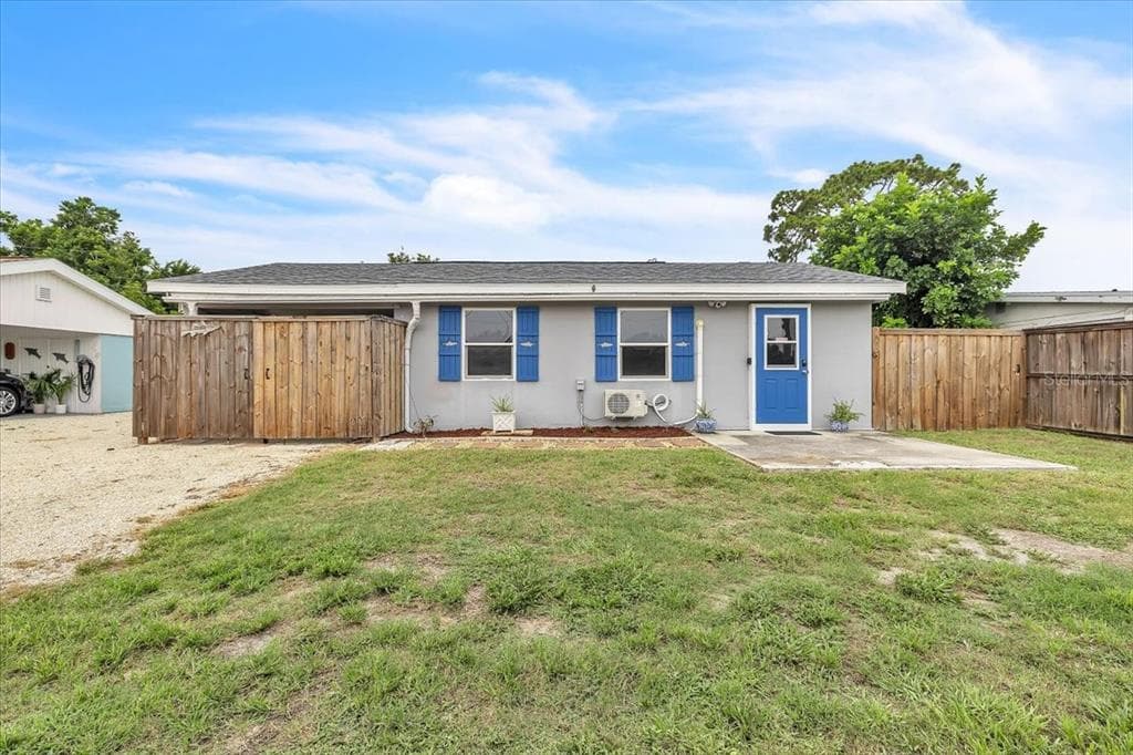 1144 PINE STREET photo 2