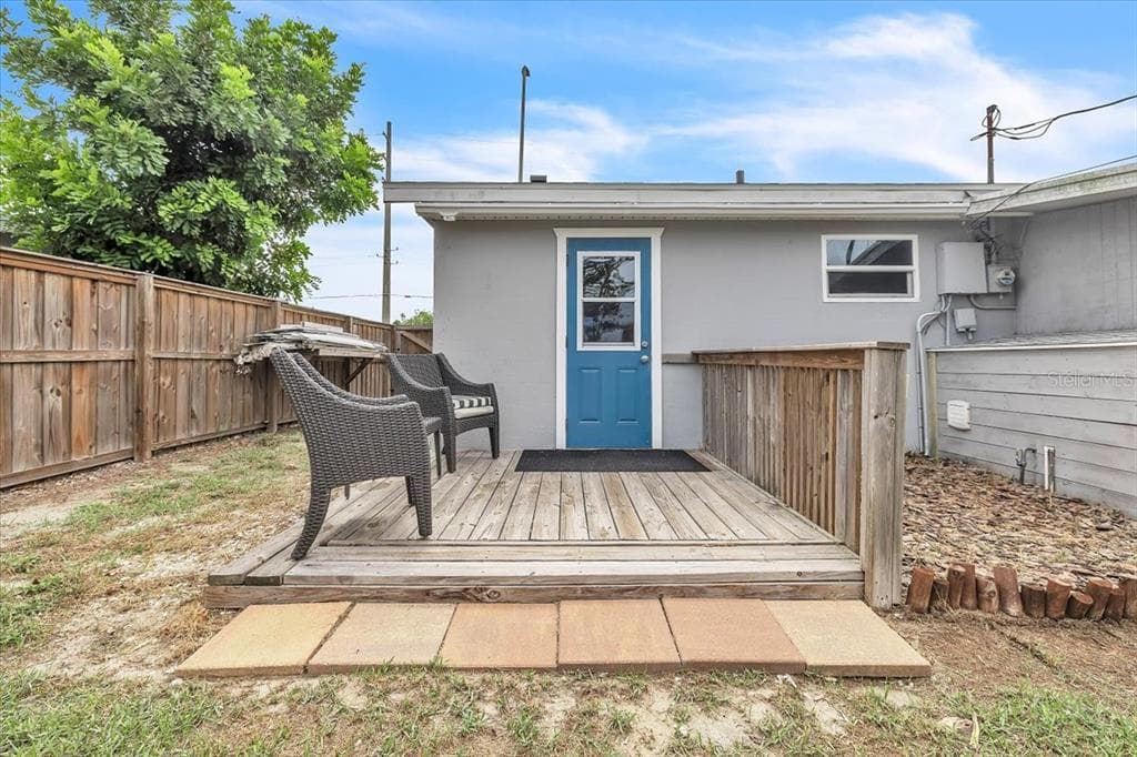1144 PINE STREET photo 24