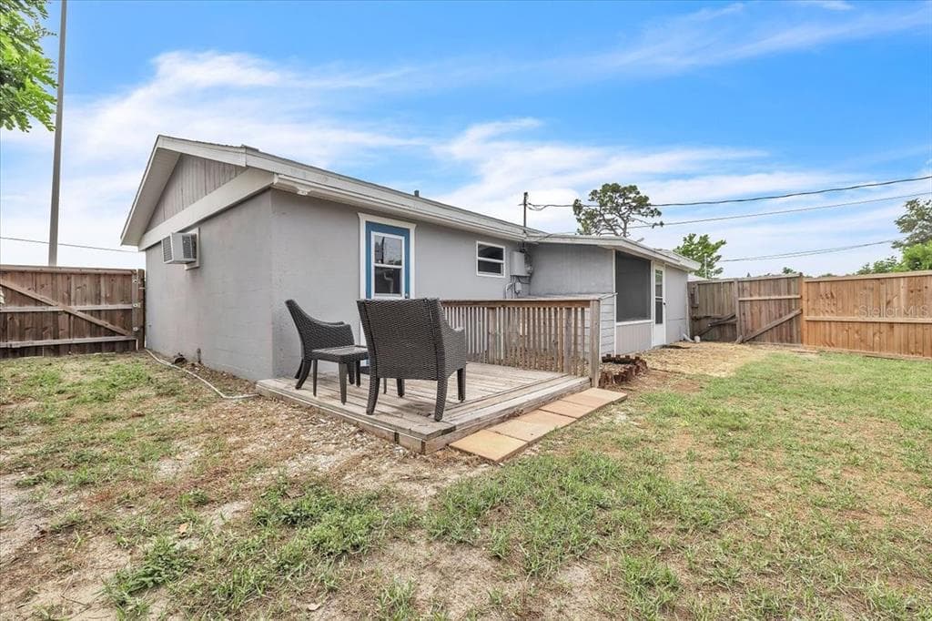 1144 PINE STREET photo 25