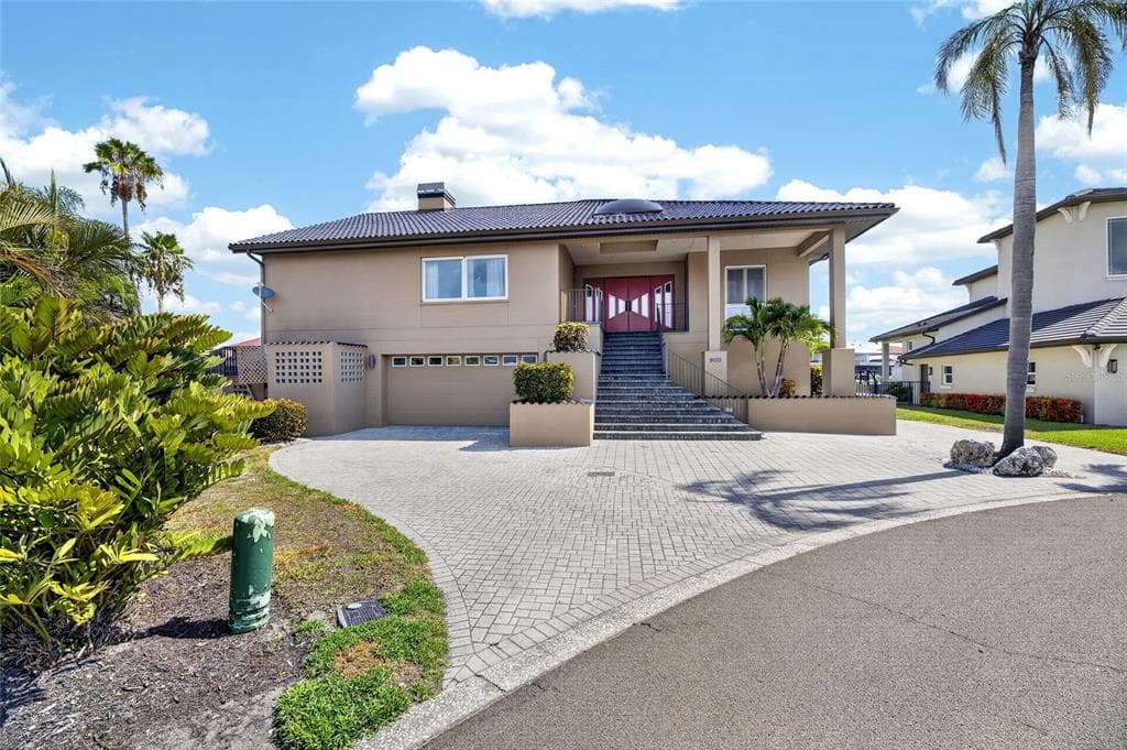903 CAPRICCIO LANE photo 1