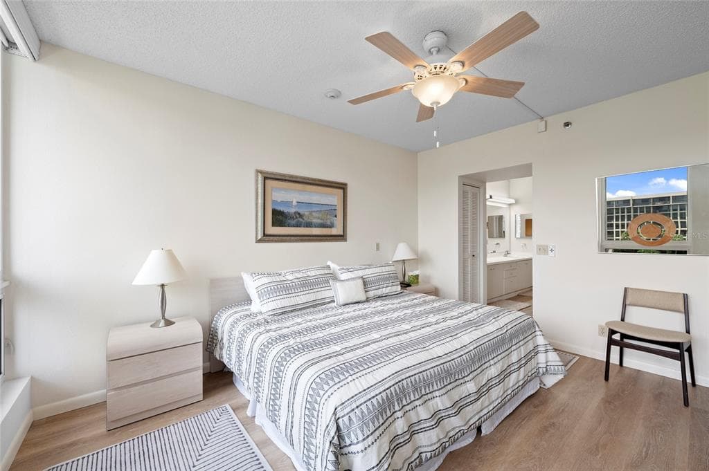 1095 GULF OF MEXICO DRIVE 303 photo 20