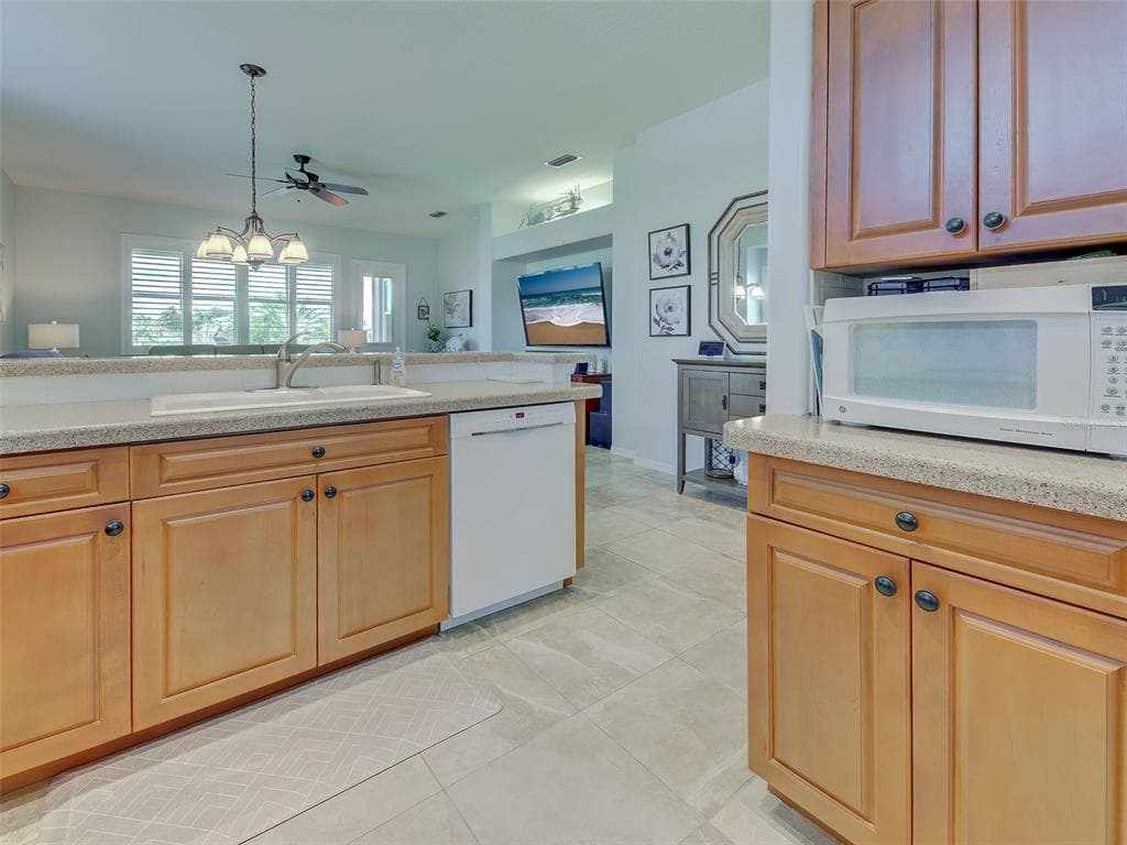 5011 SEAGRASS DRIVE photo 18