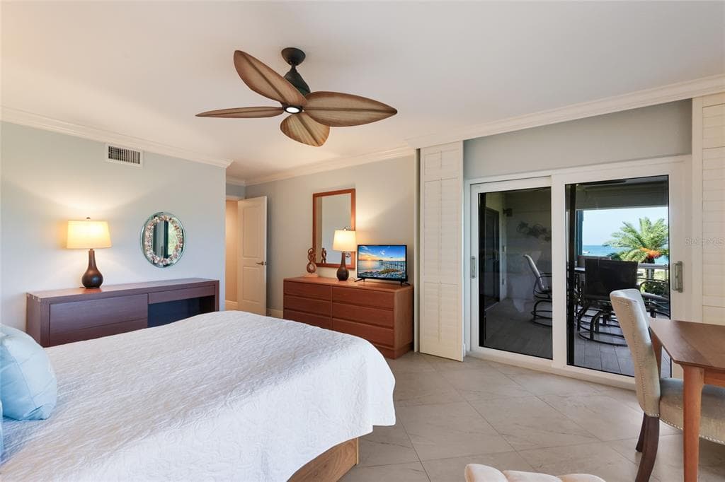 5757 GULF OF MEXICO DRIVE 205 photo 18