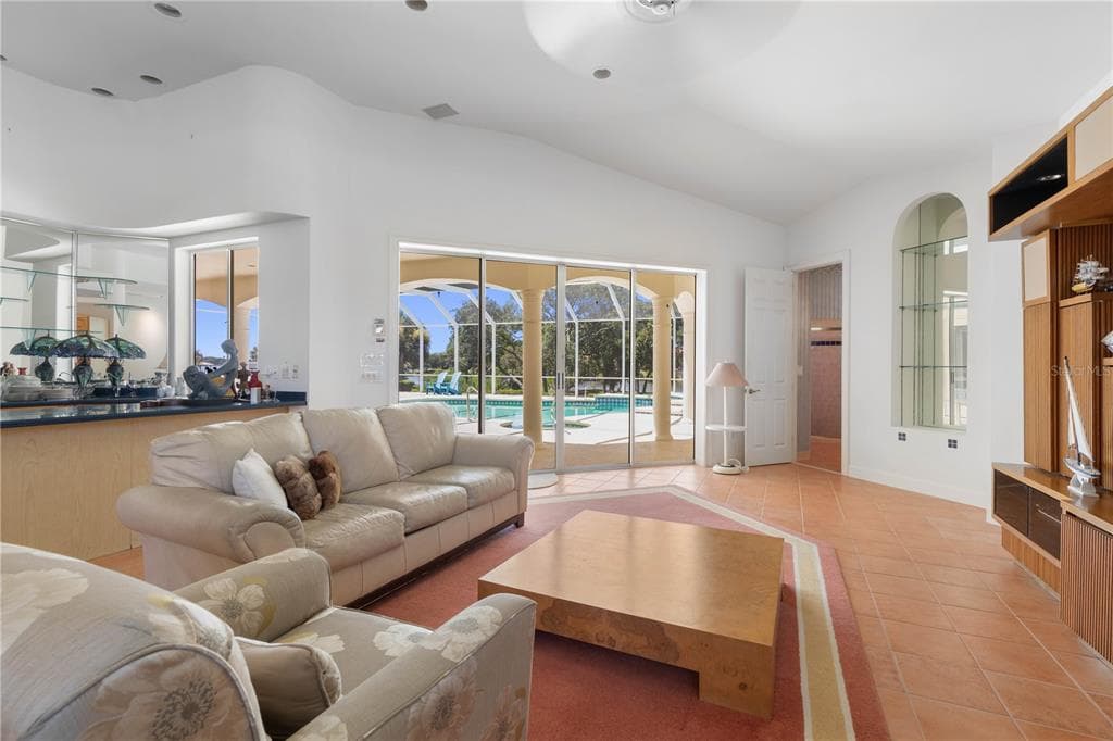 1 CAPRI COURT photo 21