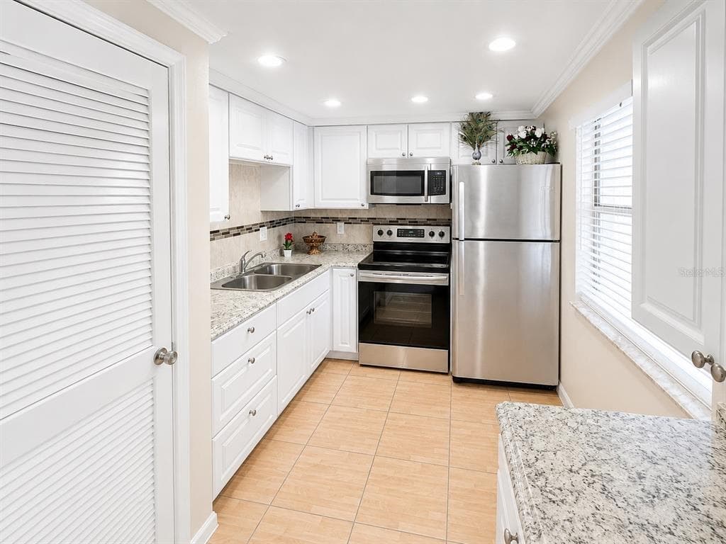946 VIRGINIA STREET 104 photo 9