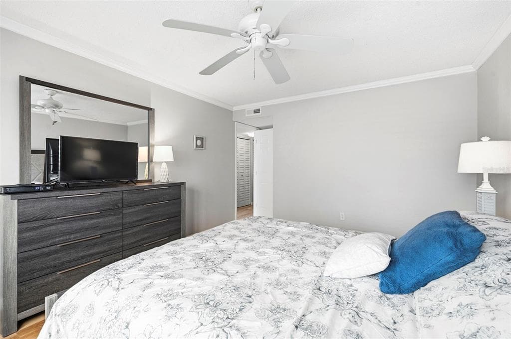 14800 WALSINGHAM ROAD 702 photo 23