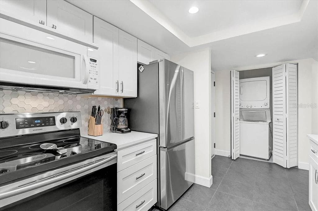 6518 MIDNIGHT PASS ROAD 309 photo 11